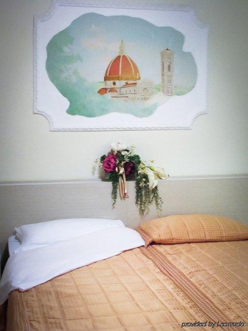 Hotel Spagna Ex Deco Florença Quarto foto